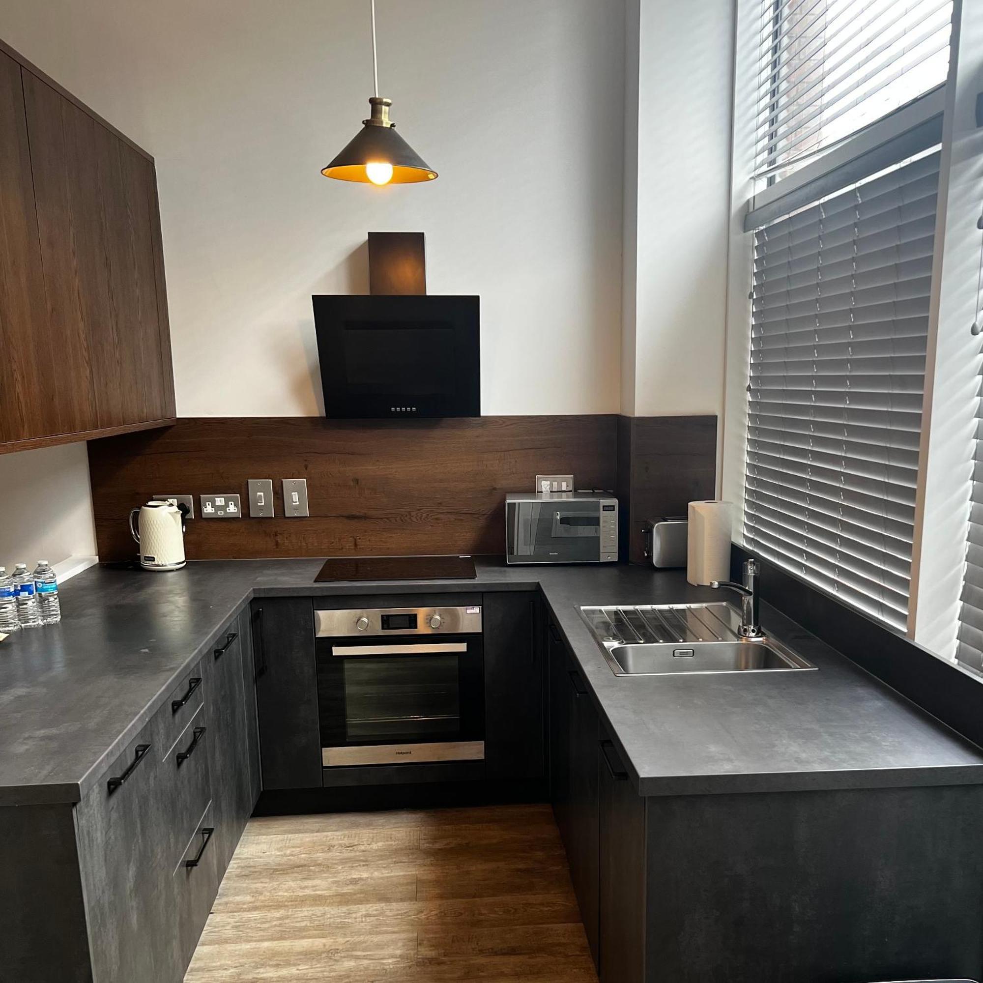 Luxurious 1-Bedroom With Parking Birmingham Kültér fotó
